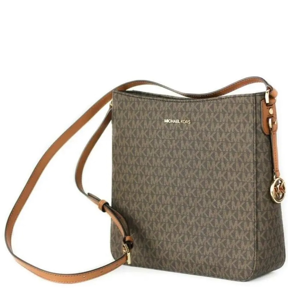 MICHAEL KORS BROWN CROSS BODY JET SET PURSE. LIGHTLY USED